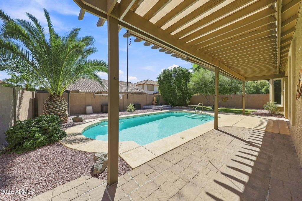 18019 W WESTPARK Boulevard, Surprise, AZ 85388 — photo 4