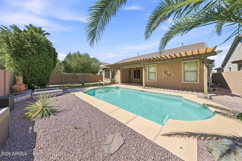 18019 W WESTPARK Boulevard, Surprise, AZ 85388 — photo 5