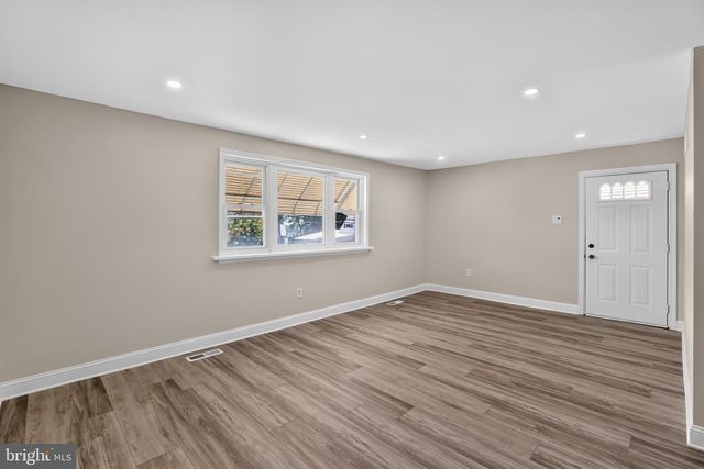 9312 EDMUND ST, Philadelphia, PA 19114