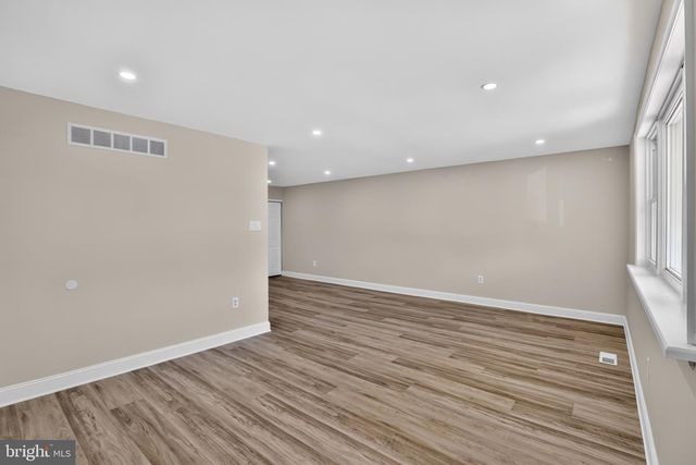 9312 EDMUND ST, Philadelphia, PA 19114