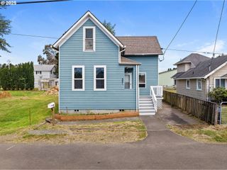 881 PACIFIC Dr, Hammond, OR 97121