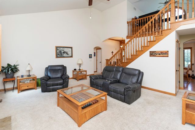 2718 Emma Avenue, Des Moines, IA 50321