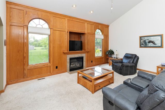 2718 Emma Avenue, Des Moines, IA 50321