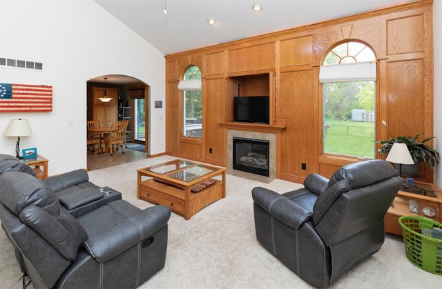 2718 Emma Avenue, Des Moines, IA 50321