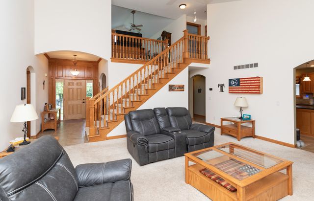 2718 Emma Avenue, Des Moines, IA 50321