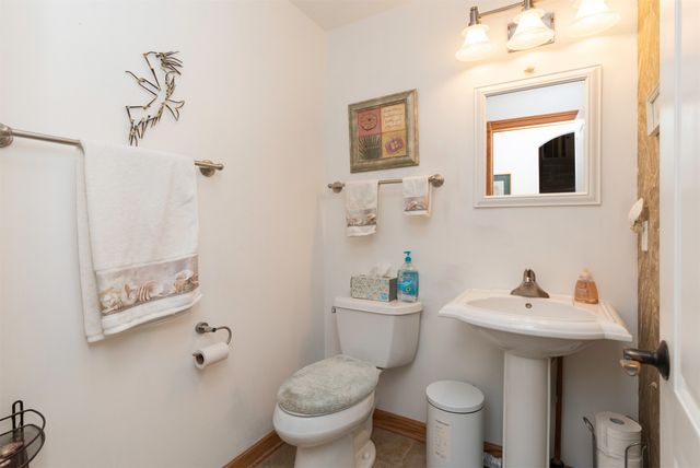 2718 Emma Avenue, Des Moines, IA 50321