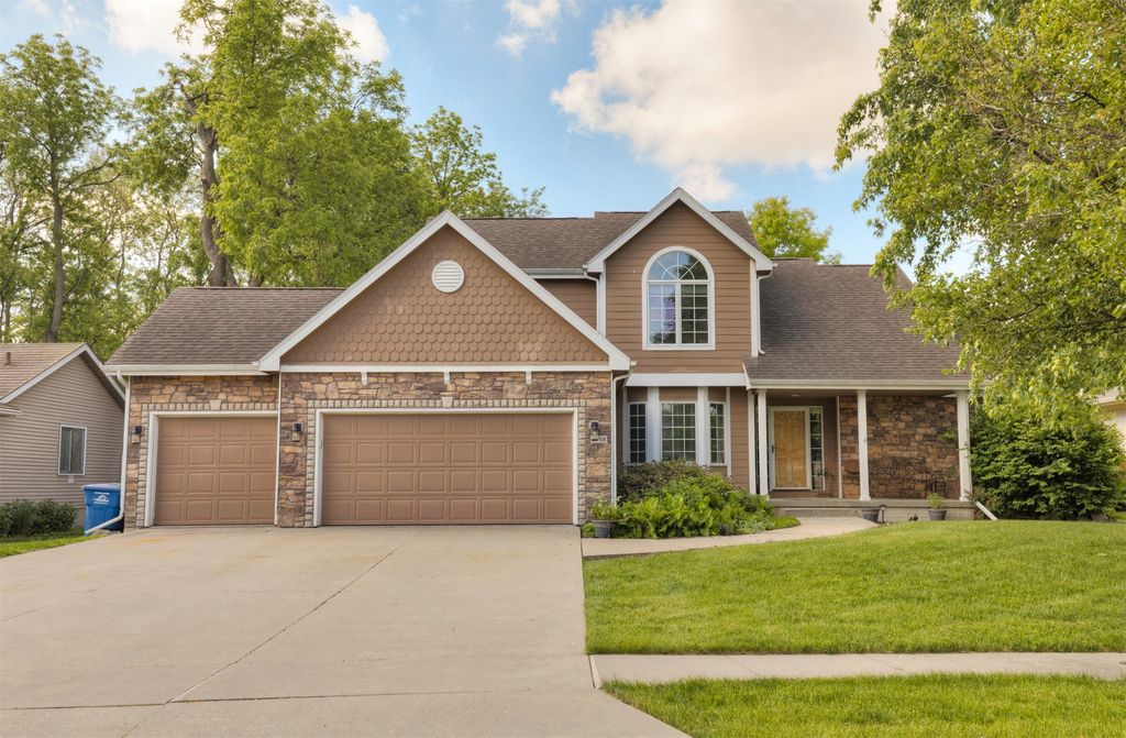 2718 Emma Avenue, Des Moines, IA 50321