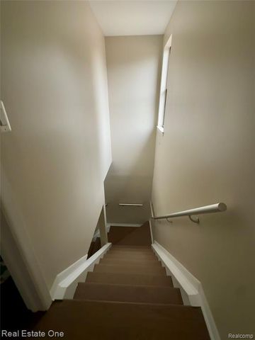 410 Willow Grove Lane, Rochester Hills, MI 48307