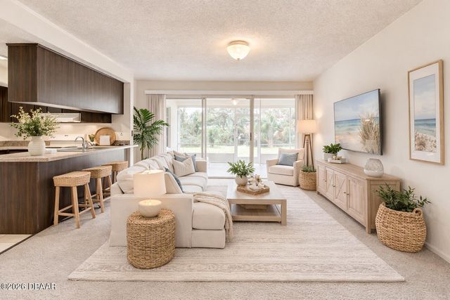 712 Lucerne Circle, Ormond Beach, FL 32174