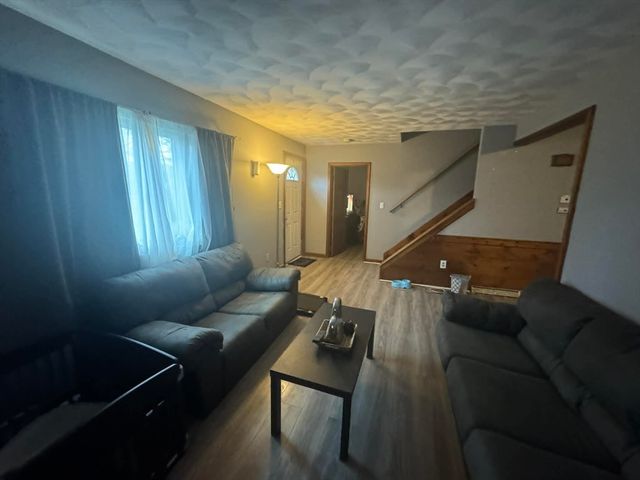 16 Assonet Blvd, Freetown, MA 02702
