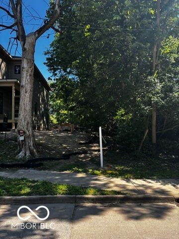 1527 E 12th Street, Indianapolis, IN 46201