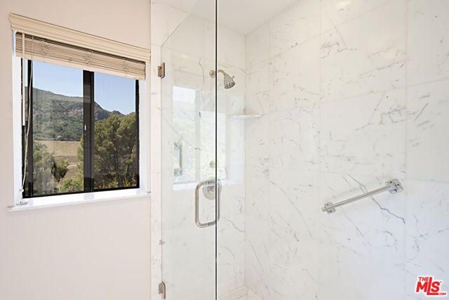 1476 Palisades Drive, Pacific Palisades (los Angeles), CA 90272