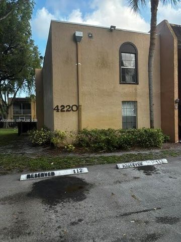4220 NW 21st St 207, Lauderhill, FL 33313