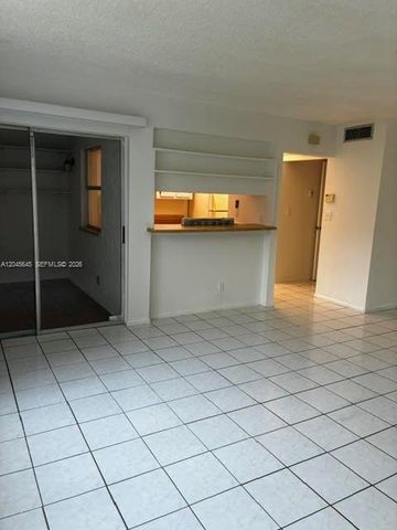 4220 NW 21st St 207, Lauderhill, FL 33313
