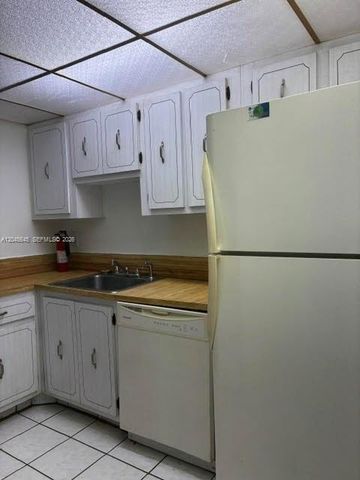 4220 NW 21st St 207, Lauderhill, FL 33313