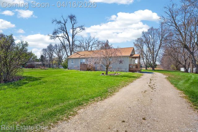 343 Bates Lane, Frenchtown Township, MI 48162