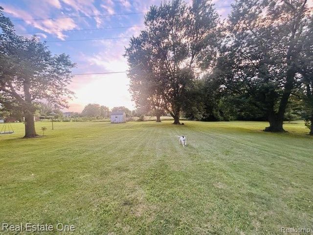 343 Bates Lane, Frenchtown Township, MI 48162