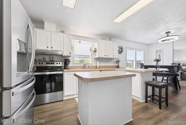 343 Bates Lane, Frenchtown Township, MI 48162