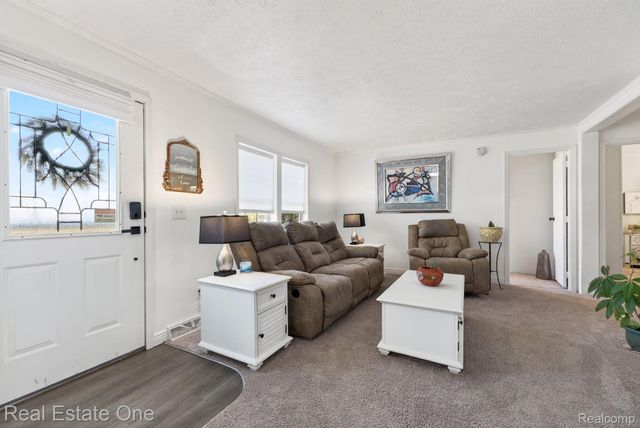 343 Bates Lane, Frenchtown Township, MI 48162