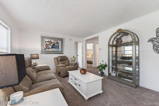 343 Bates Lane, Frenchtown Township, MI 48162