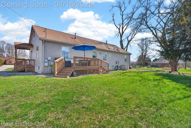 343 Bates Lane, Frenchtown Township, MI 48162
