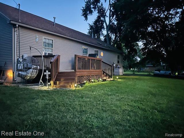 343 Bates Lane, Frenchtown Township, MI 48162