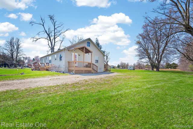343 Bates Lane, Frenchtown Township, MI 48162