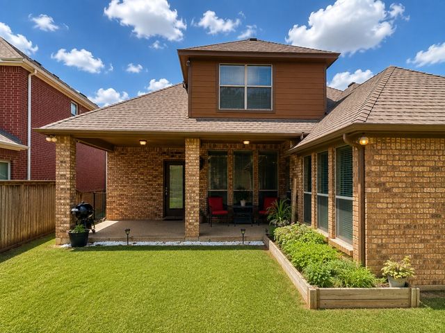 5801 Mira Lago Lane, Arlington, TX 76017