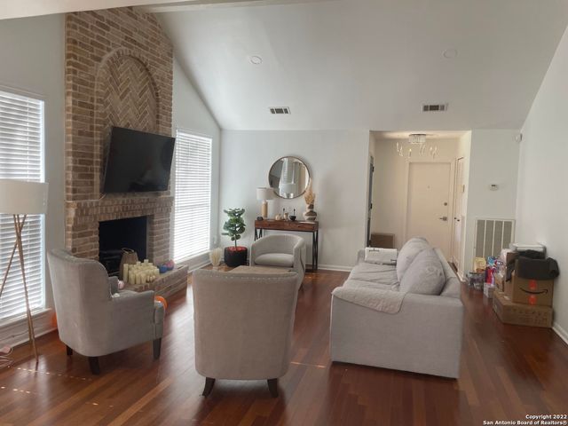 3718 HUNTERS CIR, San Antonio, TX 78230
