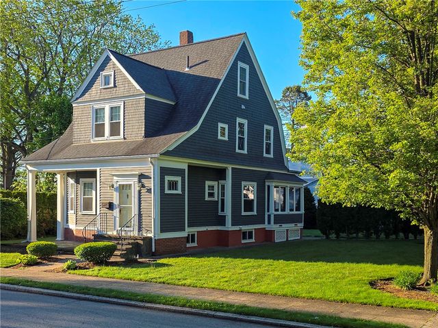 225 Hunts Avenue, Pawtucket, RI 02861