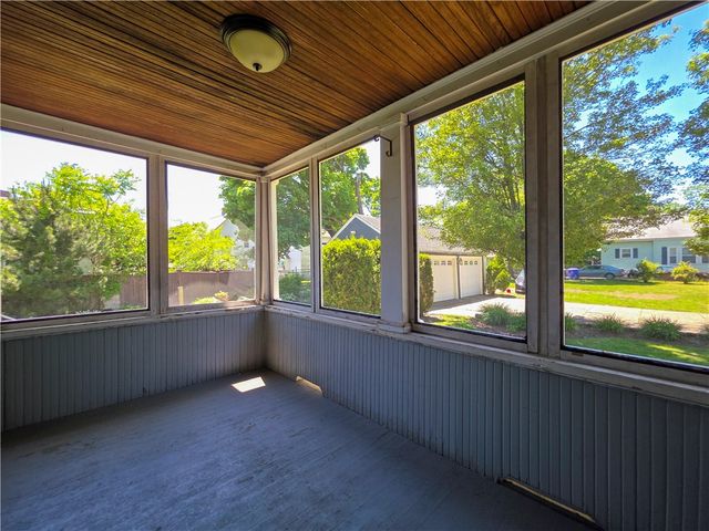 225 Hunts Avenue, Pawtucket, RI 02861