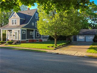 225 Hunts Avenue, Pawtucket, RI 02861