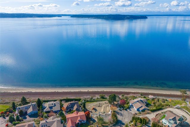 38 Puget Drive, Steilacoom, WA 98388