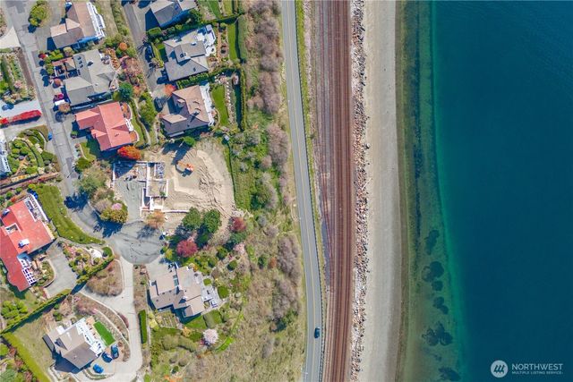 38 Puget Drive, Steilacoom, WA 98388