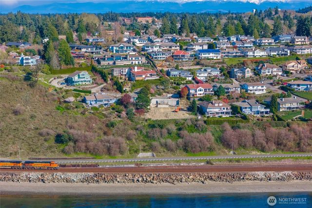 38 Puget Drive, Steilacoom, WA 98388