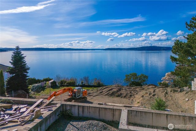 38 Puget Drive, Steilacoom, WA 98388
