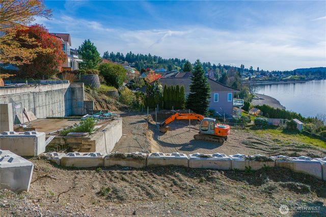 38 Puget Drive, Steilacoom, WA 98388