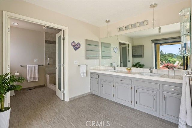 13305 Santa Ana, Atascadero, CA 93422