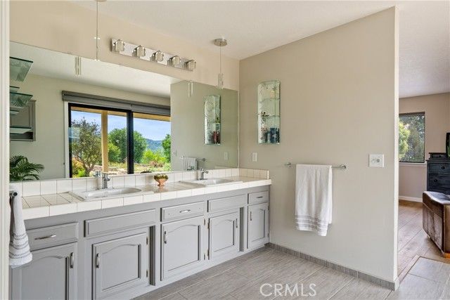 13305 Santa Ana, Atascadero, CA 93422