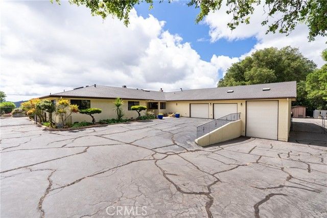 13305 Santa Ana, Atascadero, CA 93422