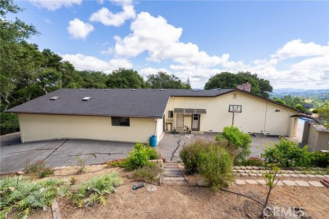 13305 Santa Ana, Atascadero, CA 93422