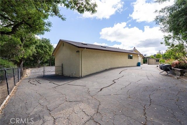 13305 Santa Ana, Atascadero, CA 93422