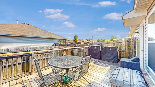 9248 S 254th East Avenue, Broken Arrow, OK 74014