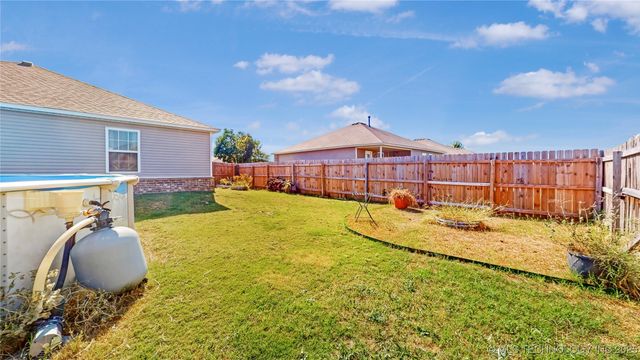 9248 S 254th East Avenue, Broken Arrow, OK 74014