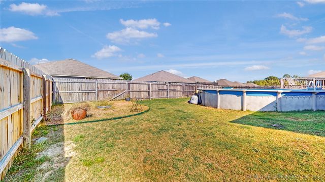 9248 S 254th East Avenue, Broken Arrow, OK 74014