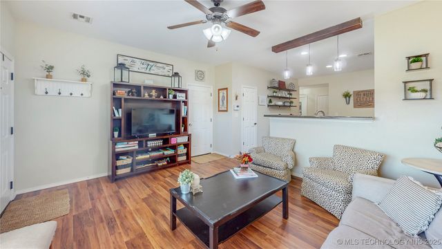 9248 S 254th East Avenue, Broken Arrow, OK 74014