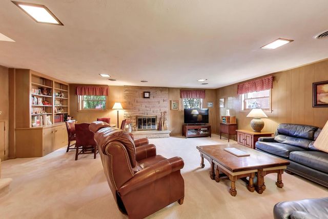 1012 Bonita Drive, Park Ridge, IL 60068