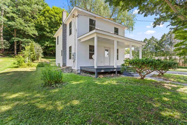 15 Sunset Avenue, Milton, VT 05468