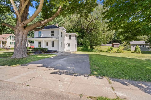 15 Sunset Avenue, Milton, VT 05468