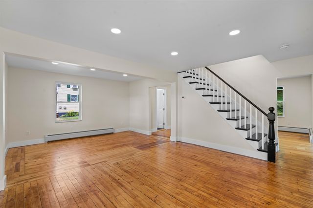 15 Sunset Avenue, Milton, VT 05468